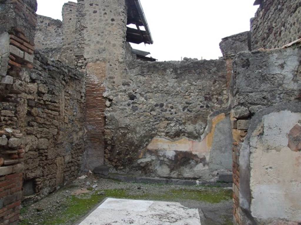 VI.10.11 Pompeii. March 2009. Room 8, tablinum, looking north.