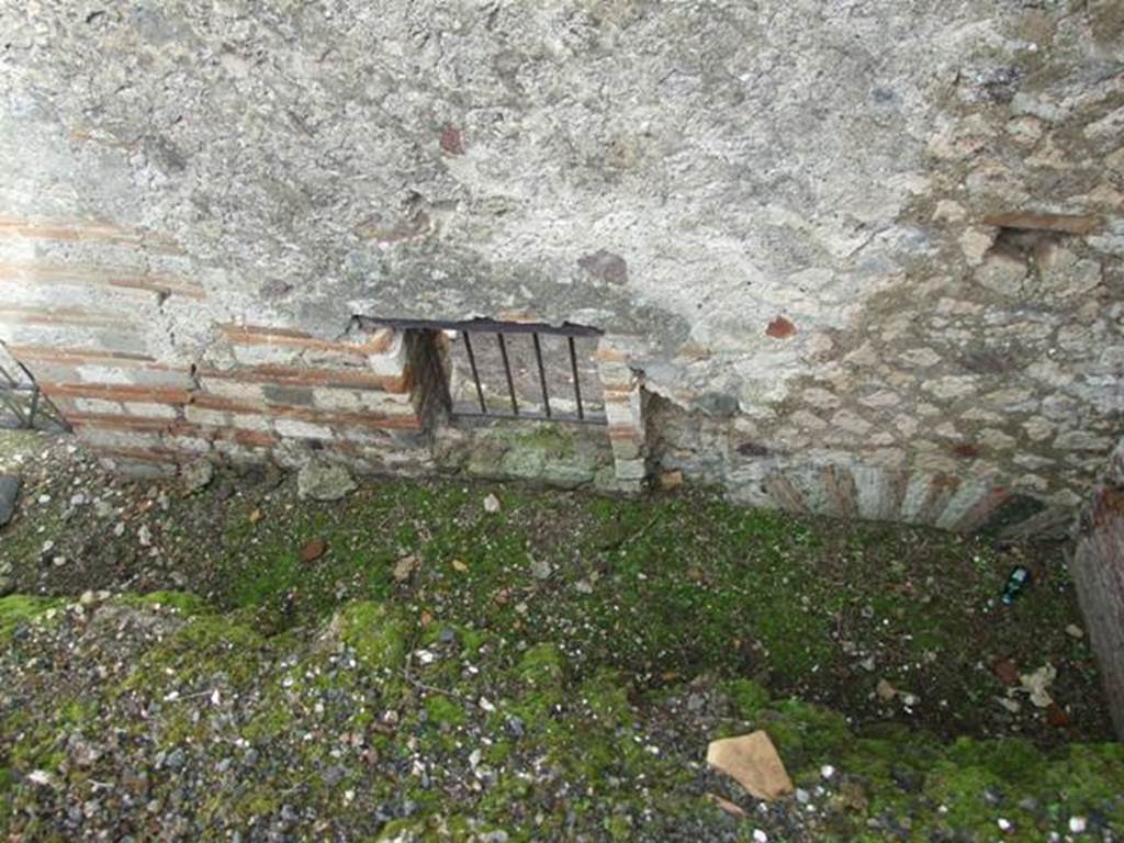 VI.10.17 Pompeii. March 2009.  Corridor to cellar on lower floor. Looking east.