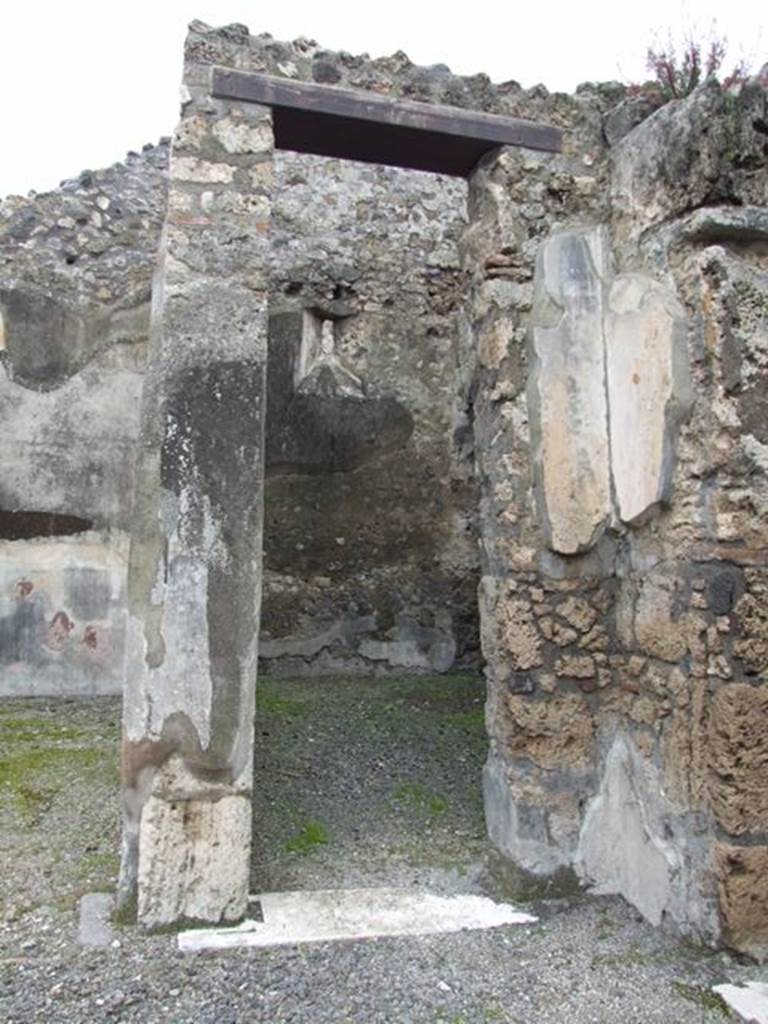 VI.11.9 Pompeii. March 2009. Doorway to room 8.