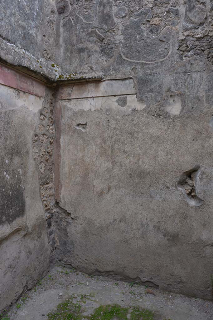 VI.11.10 Pompeii. October 2017. 
Room 25, looking towards west wall in south-west corner.
Foto Annette Haug, ERC Grant 681269 DCOR

