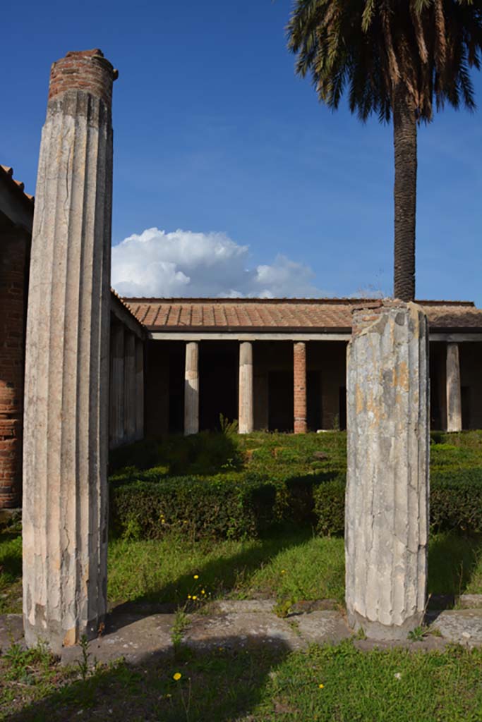 VI.11.10 Pompeii. October 2017. Peristyle 36, looking north from south portico.
Foto Annette Haug, ERC Grant 681269 DÉCOR
