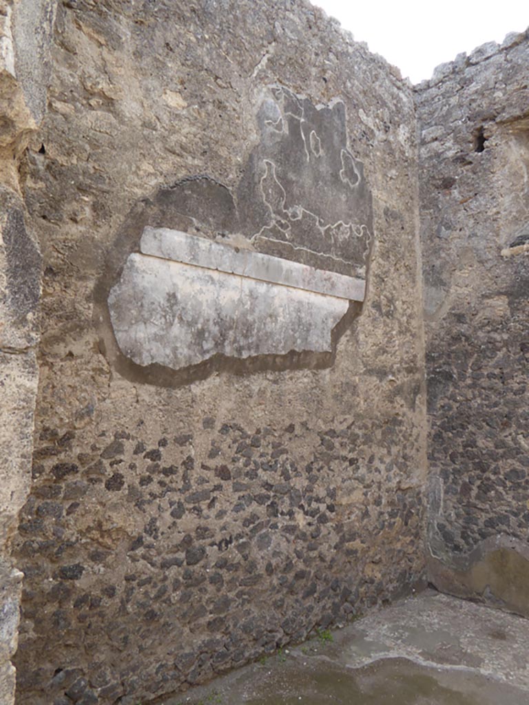 VI.12.2 Pompeii. September 2015. Room 31, looking towards south wall from doorway.
Foto Annette Haug, ERC Grant 681269 DÉCOR.
