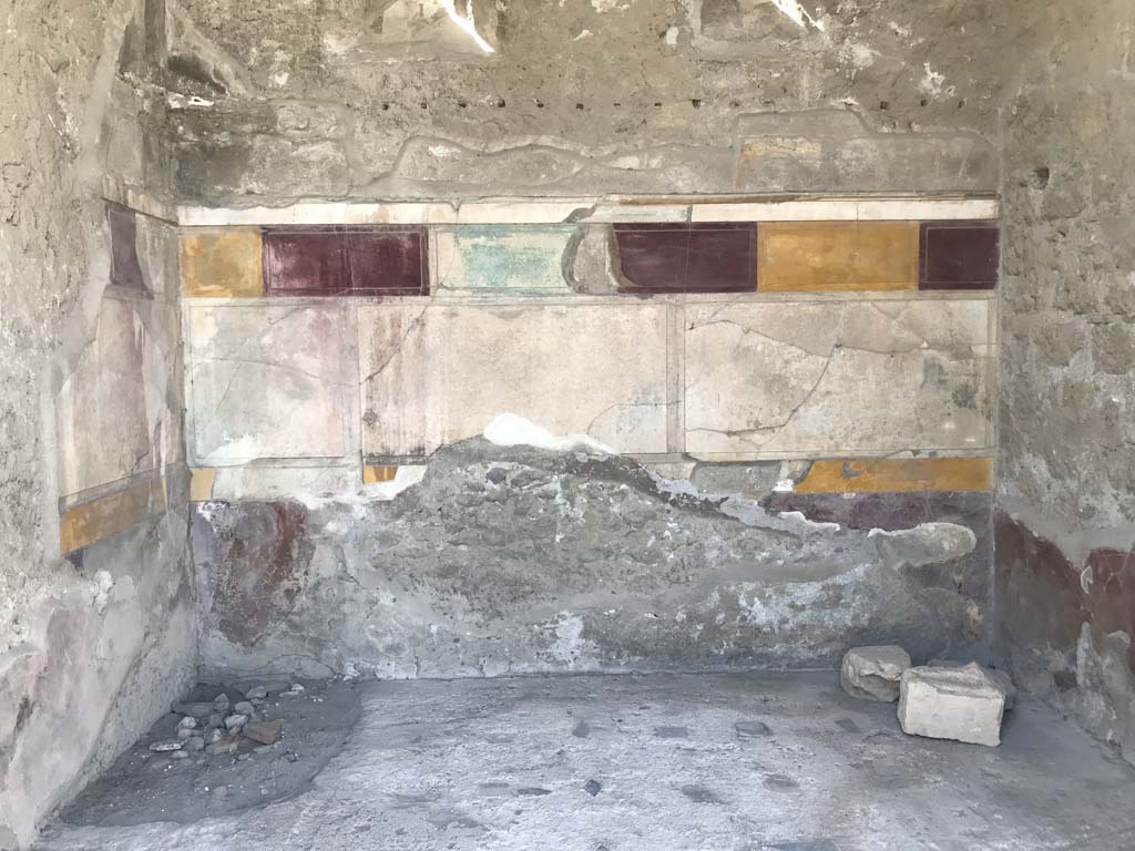 VI.12.2 Pompeii. April 2019. Looking west into third room on west side of atrium. Photo courtesy of Rick Bauer.