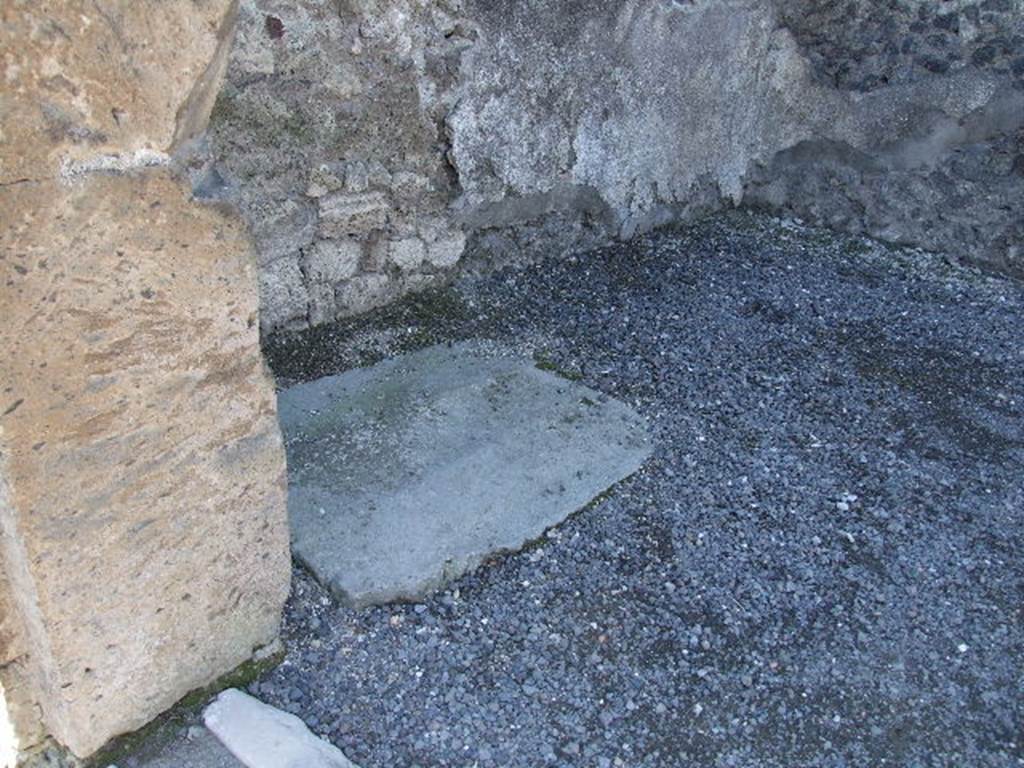 VI.12.4 Pompeii. December 2006. Floor on left of entrance.