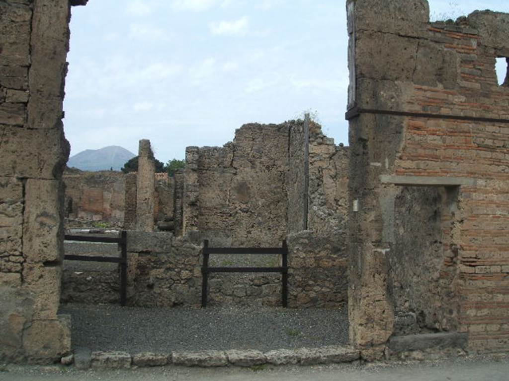 VI.13.3 Pompeii. May 2005. Entrance doorway, and entrance to VI.13.4.