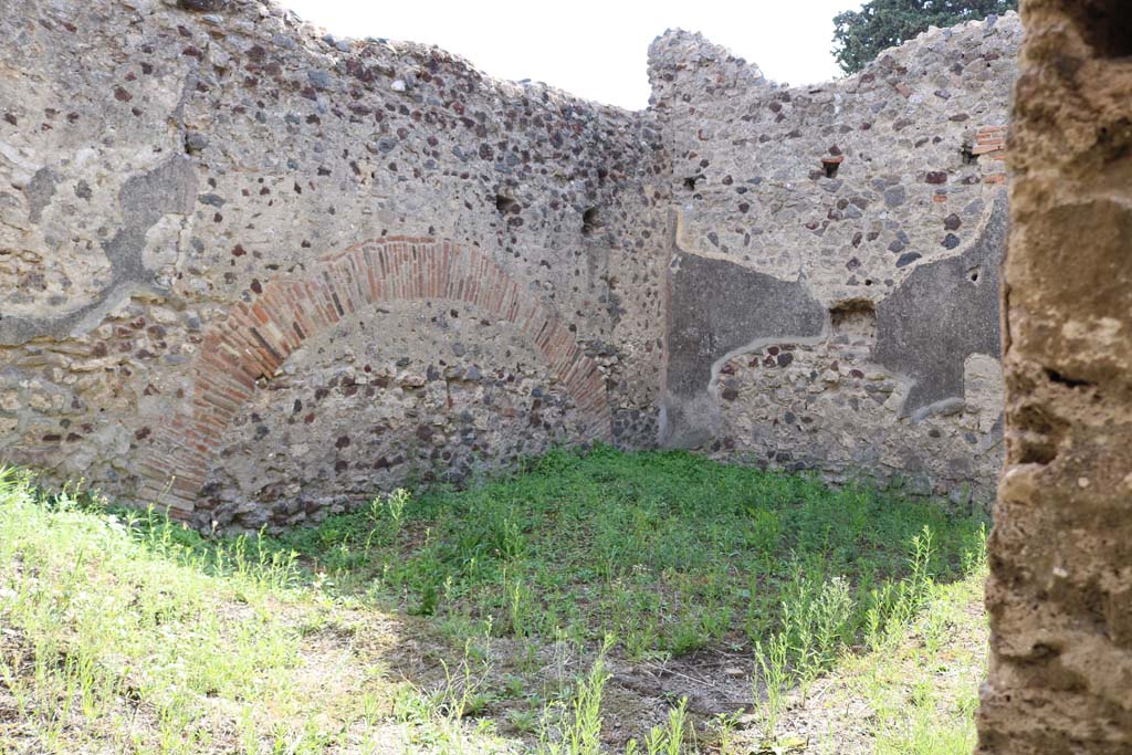 VI.13.16 Pompeii. December 2018. Looking south-west across garden area. Photo courtesy of Aude Durand.