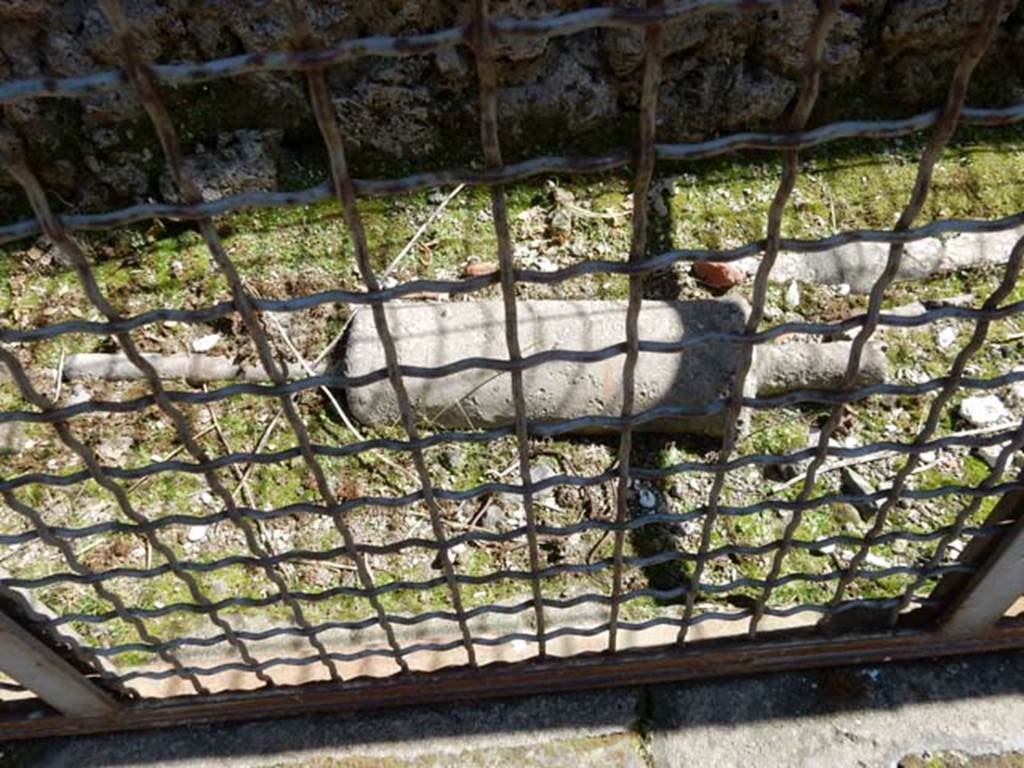 Detail of lead pipes in pavement in Vicolo di Mercurio. May 2015.
Photo courtesy of Buzz Ferebee.
