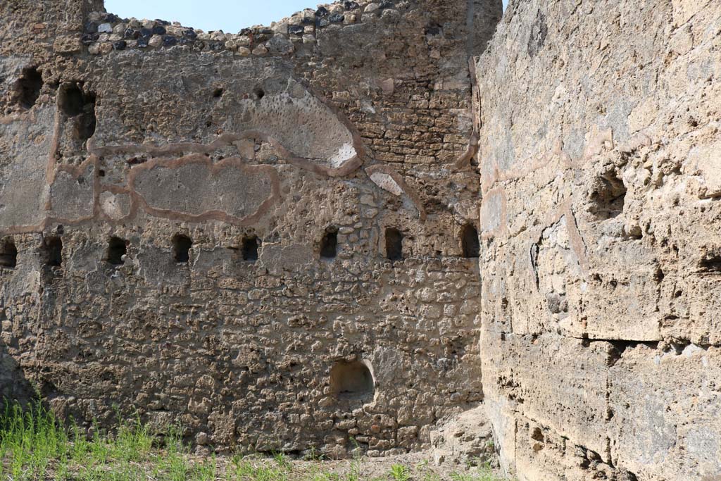 VI.14.19 Pompeii. December 2018. Looking towards north-east corner. Photo courtesy of Aude Durand.