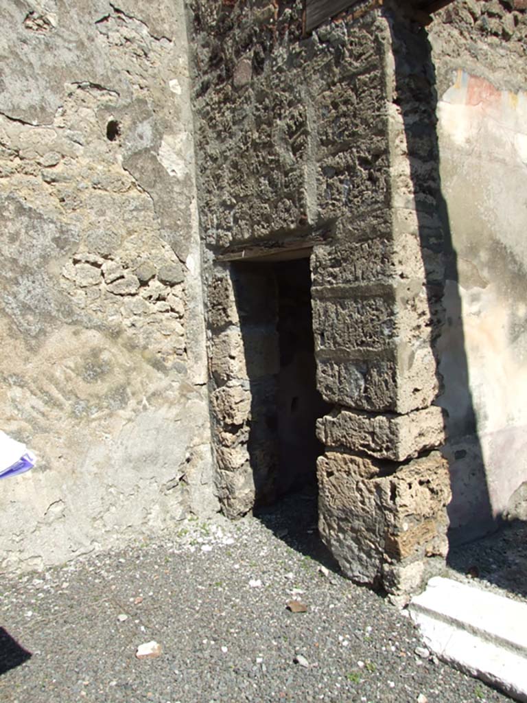 VI.14.20 Pompeii. March 2009. Doorway to room 11.