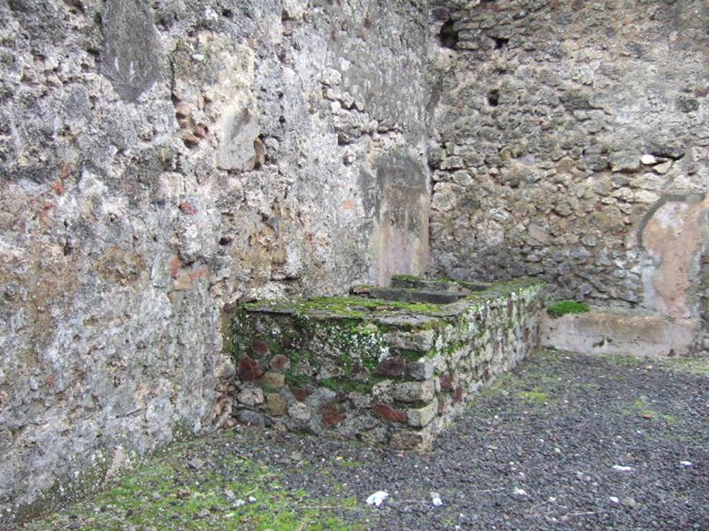 VI.14.21 Pompeii. December 2005. Looking west from entrance, towards vats in south-west corner.