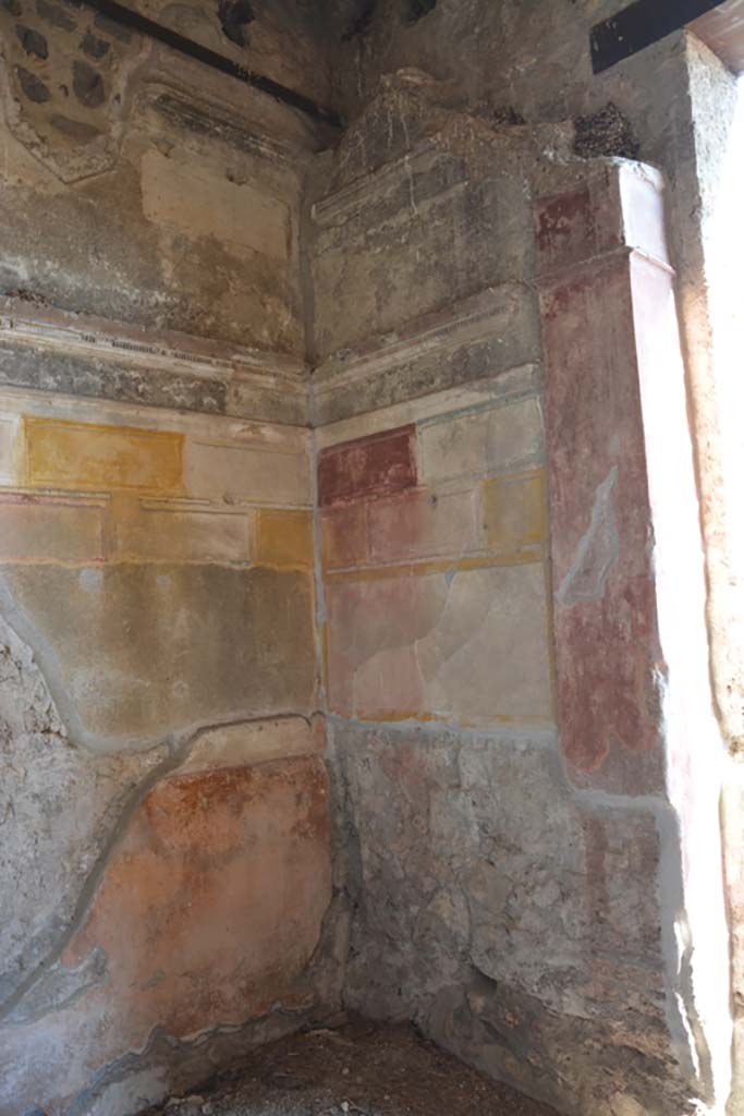 VI.14.38 Pompeii. September 2019. North-east corner.
Foto Annette Haug, ERC Grant 681269 DÉCOR.
