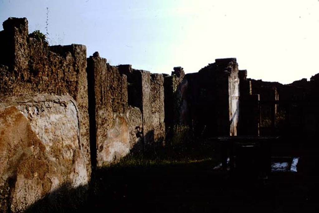 VI.14.43 Pompeii. 1964. Looking north-east across atrium, from entrance corridor. Photo by Stanley A. Jashemski.
Source: The Wilhelmina and Stanley A. Jashemski archive in the University of Maryland Library, Special Collections (See collection page) and made available under the Creative Commons Attribution-Non Commercial License v.4. See Licence and use details.
J64f1591
