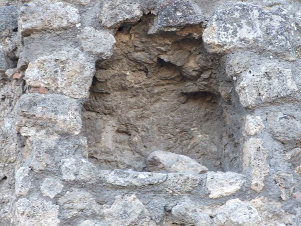 VI.14.44 Pompeii. December 2007. Niche in west wall.