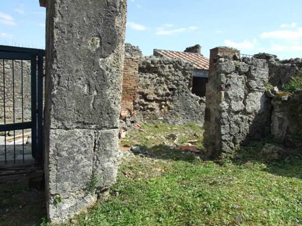 VI.15.5 Pompeii.  March 2009.  Doorway into Room 28, a room that used to contain a staircase to the upper floor.