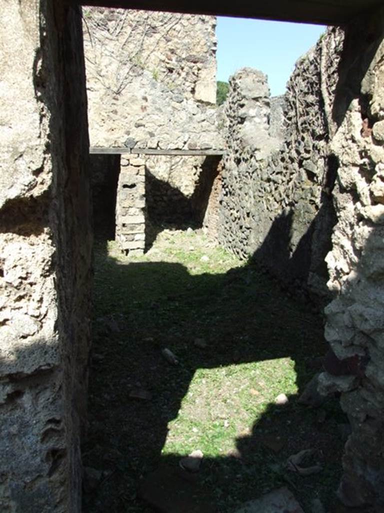 VI.15.5 Pompeii.  March 2009.  Room 2. Storeroom, Kitchen and Latrine. Looking north.