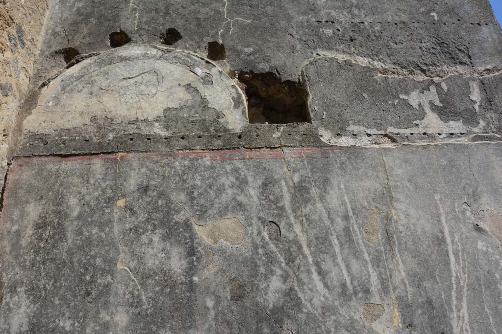 VI 15 5 Pompeii. March 2019. Cubiculum 4, looking towards upper east wall with detail of vaulted ceiling over bed alcove.
Foto Annette Haug, ERC Grant 681269 DCOR.
