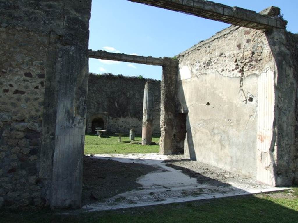 VI.15.5 Pompeii. March 2009. Room 7, north wall of tablinum, looking west.