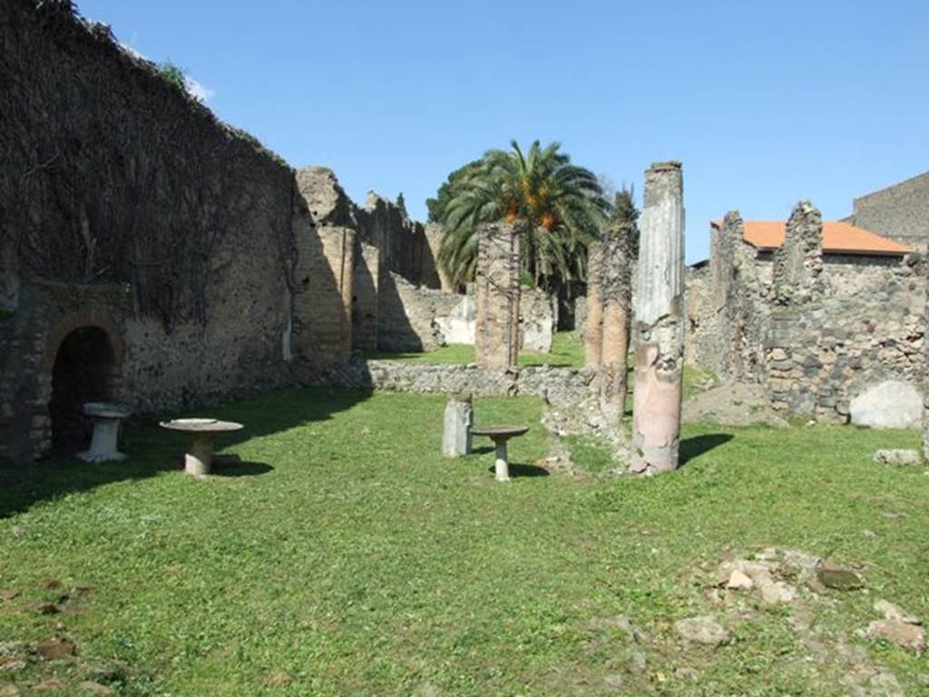 VI.15.5 Pompeii.  March 2009. Garden area, 11, looking north  from south portico.