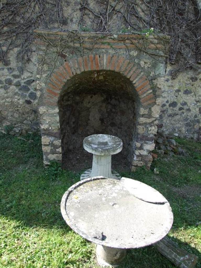 VI.15.5 Pompeii.  March 2009.  Aedicula niche built against the west wall, probably to be used as a fountain but never completed. 