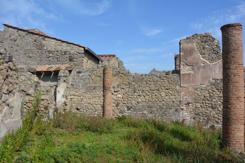 VI 15 5 Pompeii. March 2019. North portico 13, looking east at north end.
Foto Annette Haug, ERC Grant 681269 DÉCOR.
