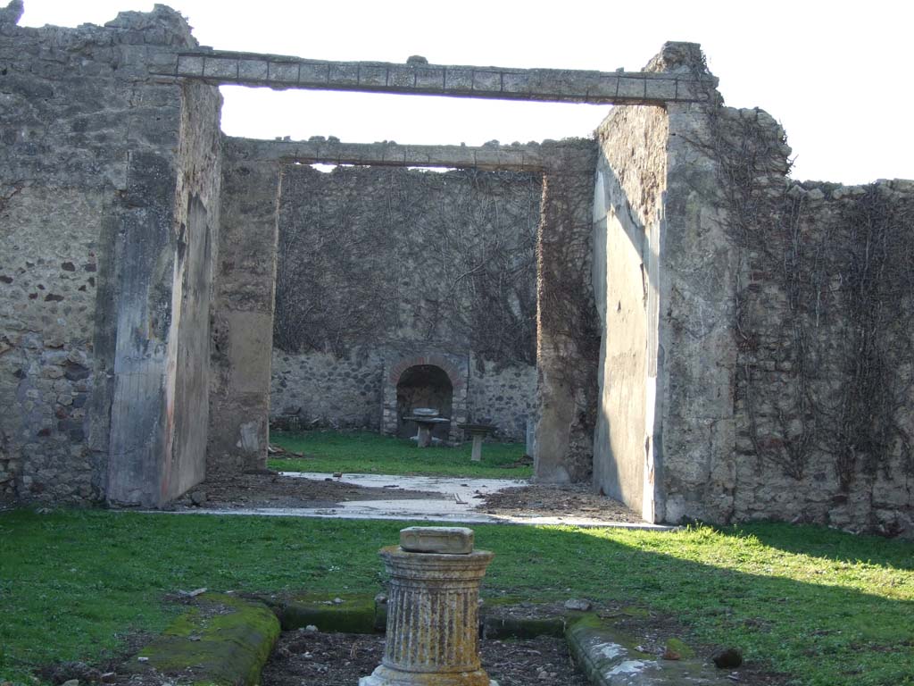 VI.15.5 Pompeii. December 2007. Looking across atrium to tablinum.  