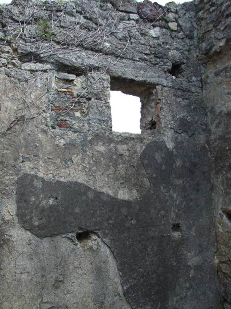 VI.15.6 Pompeii. March 2009. Room 3, east wall of cubiculum, with window onto Vicolo dei Vettii.

