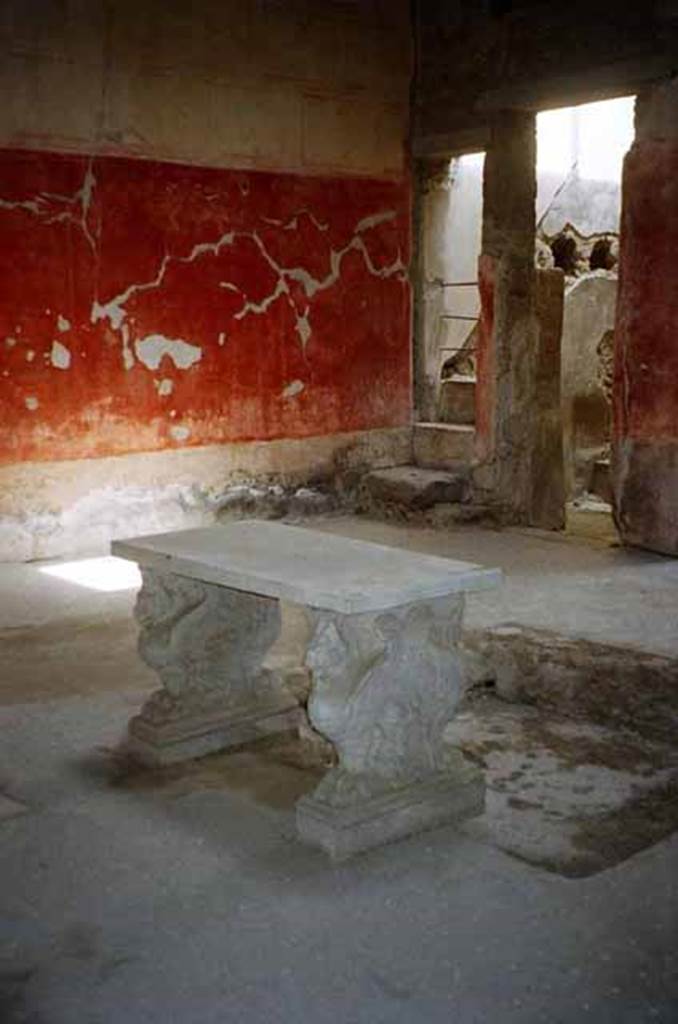 VI.15.8 Pompeii. May 2010. Looking north-east across atrium.
Photo courtesy of Rick Bauer.
