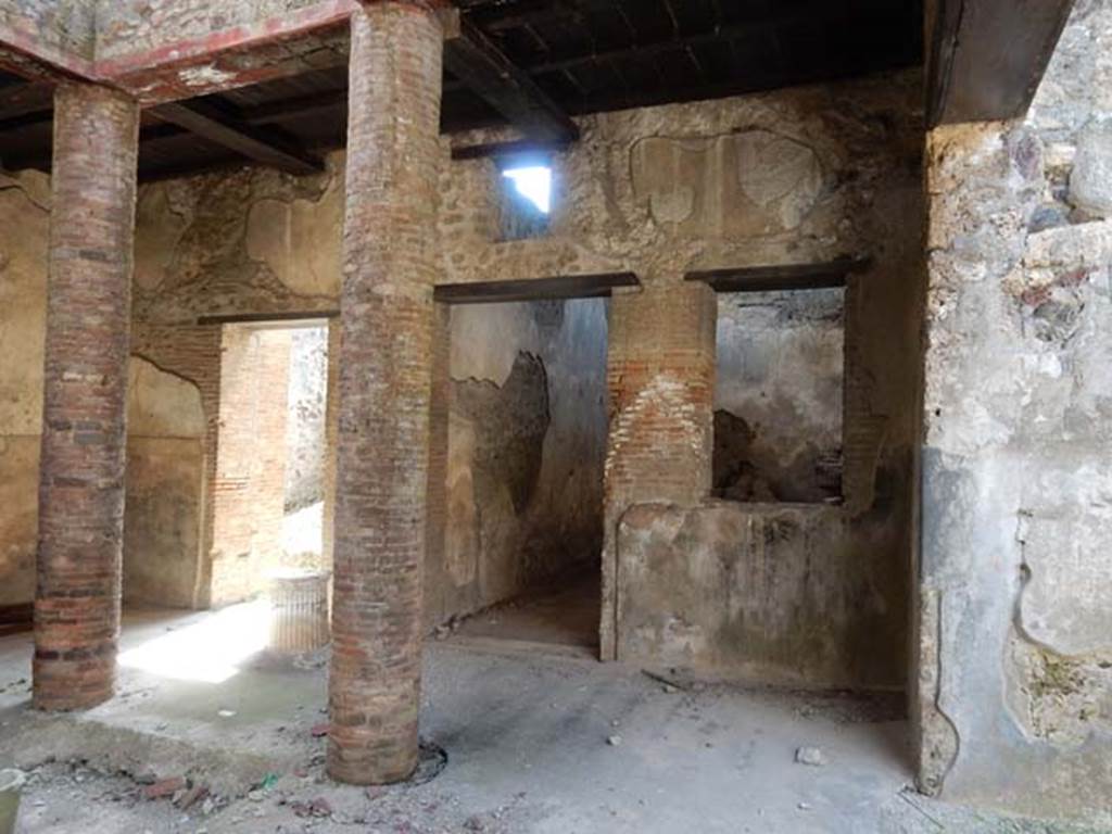 VI.15.9 Pompeii, May 2015. Looking along west side of atrium. Photo courtesy of Buzz Ferebee.