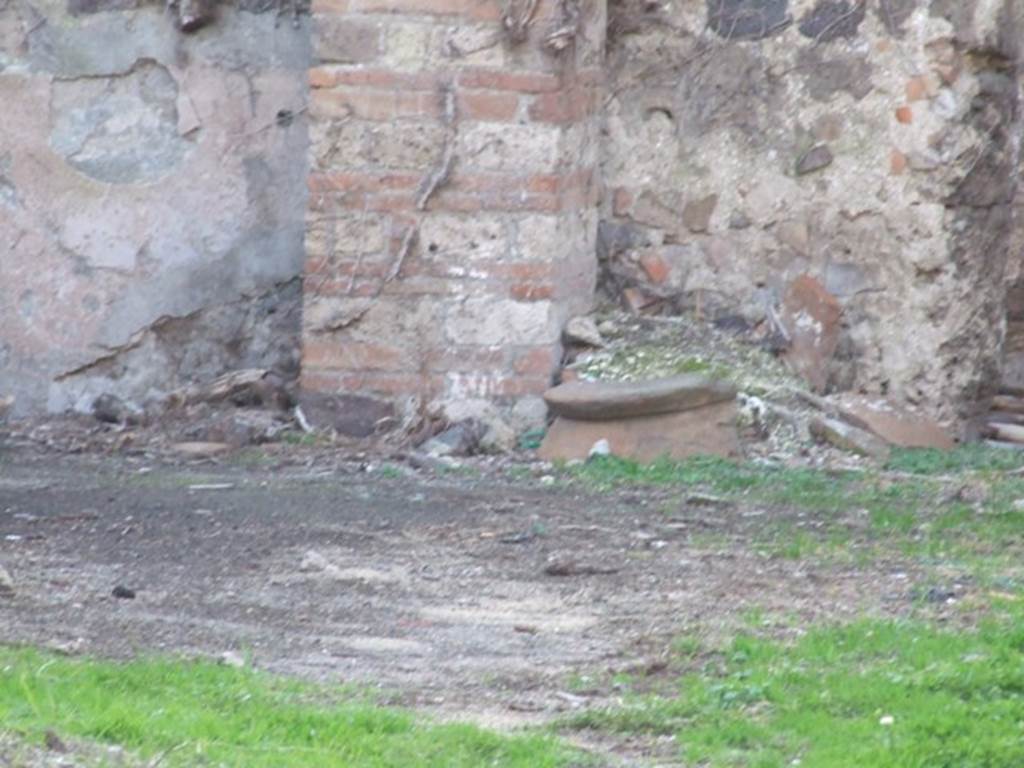 VI.15.18 Pompeii. December 2007. South-west corner, on the left would be part of the small garden. According to NdS, this small garden would have been surrounded by a portico on three sides. On the west side was a small room, whose use was not clear. See Notizie degli Scavi, November 1897, (p.462-3)
