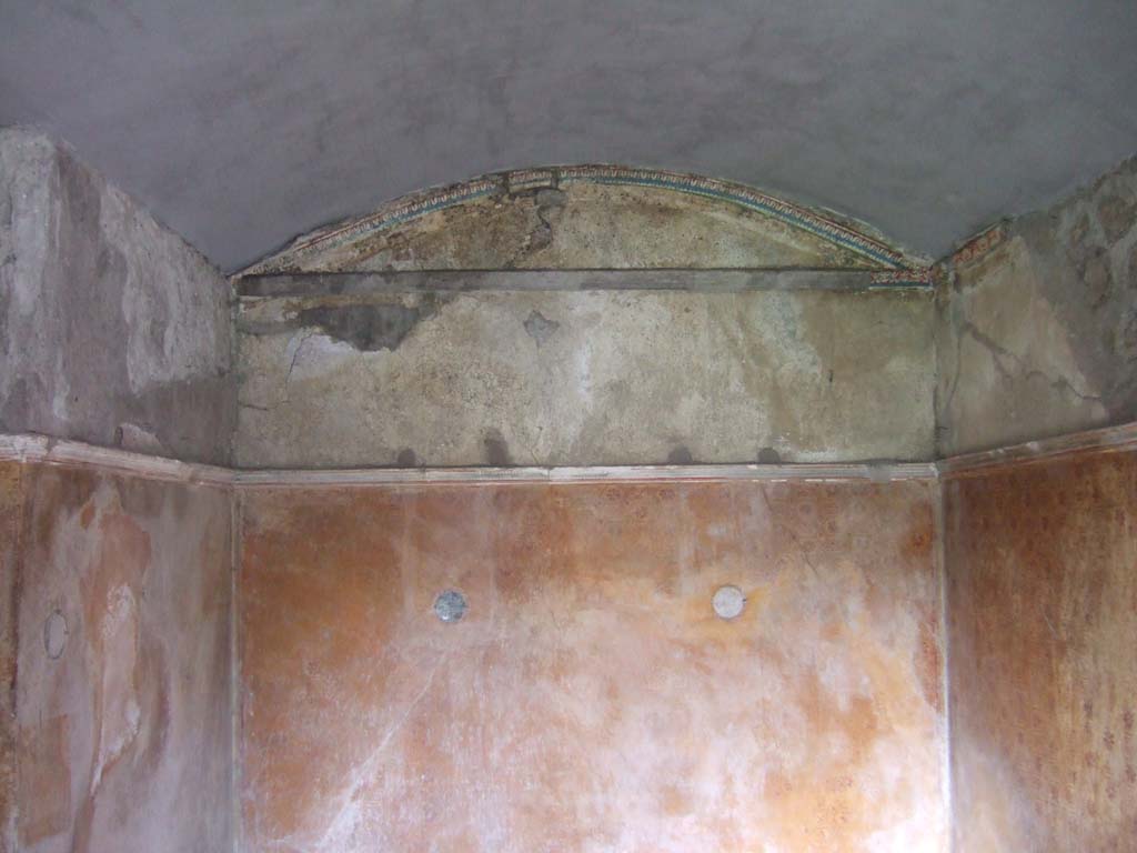 VI.16.7 Pompeii. May 2006 Room I, upper north wall.