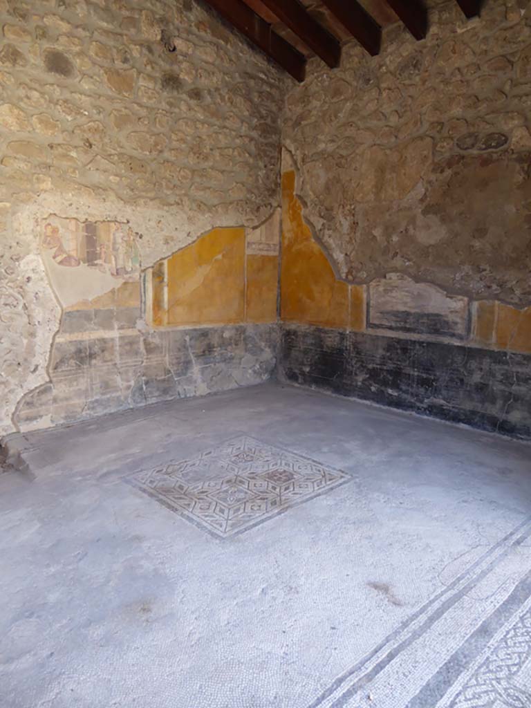 VI.16.7 Pompeii. September 2015. Tablinum E, north-west corner.
Foto Annette Haug, ERC Grant 681269 DÉCOR.
