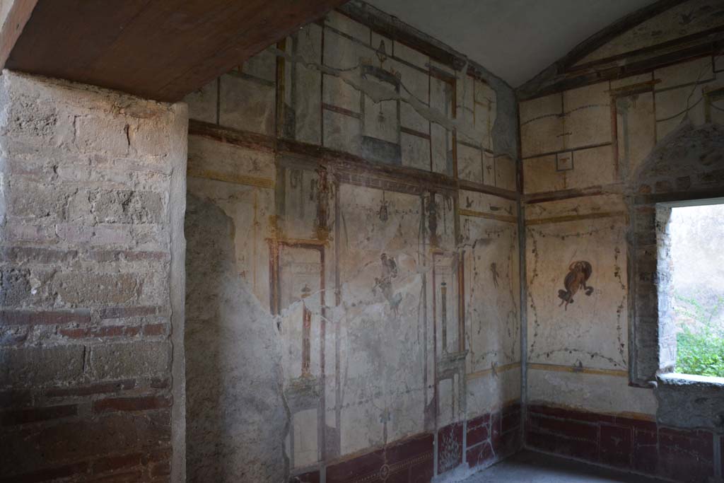 VI.16.7 Pompeii. March 2019. Room Q, looking west along south wall from doorway.
Foto Annette Haug, ERC Grant 681269 DÉCOR.
