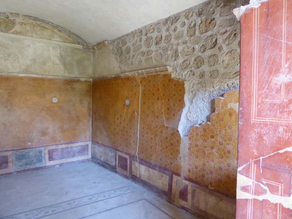 VI.16.7 Pompeii. September 2015. Cubiculum I, looking north along east wall.
Foto Annette Haug, ERC Grant 681269 DÉCOR.
