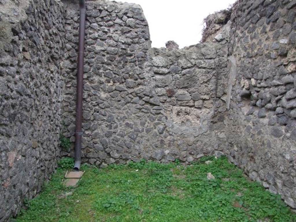 VI.16.9 Pompeii. December 2007. West wall.