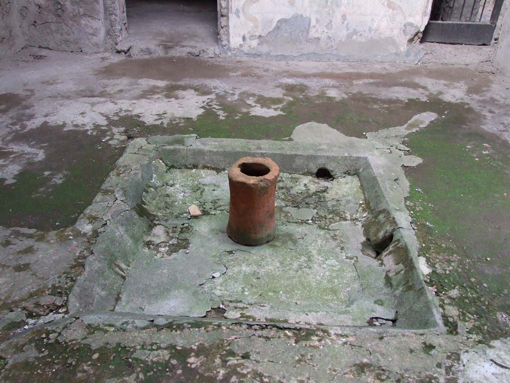 VI.16.15 Pompeii. December 2006. Looking north across impluvium in atrium B.