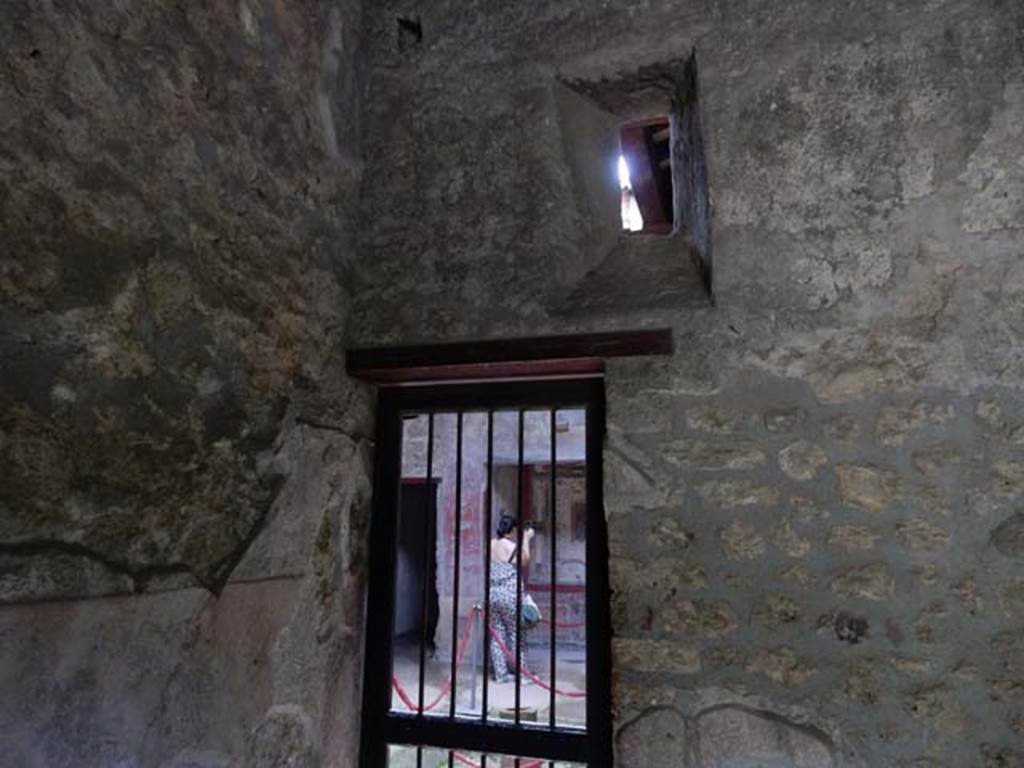 VI.16.16 Pompeii. May 2015. Looking towards the south-west corner, and doorway to atrium of VI.16.15.  Photo courtesy of Buzz Ferebee.
