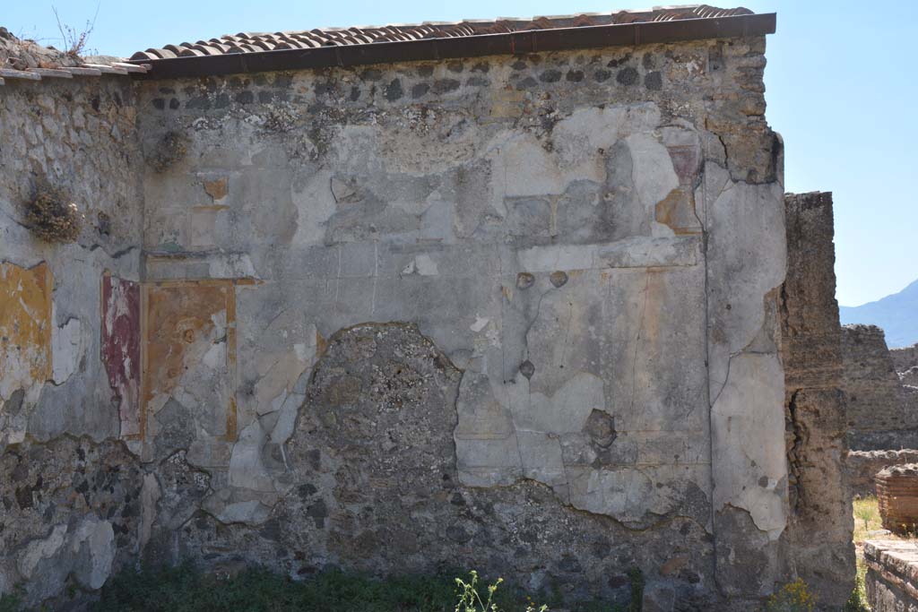 VI.16.19 Pompeii. July 2017. Room J, looking towards south wall. 
Foto Annette Haug, ERC Grant 681269 DCOR.

