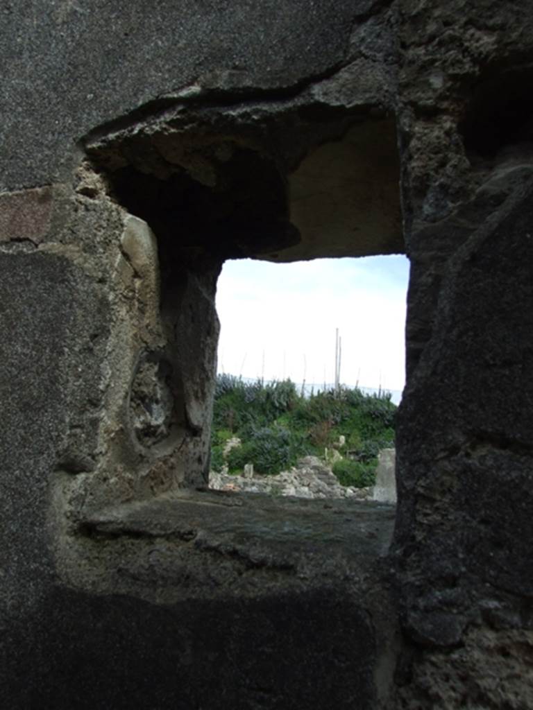 VI.16.27 Pompeii.  March 2009.  Looking east from window overlooking Peristyle.