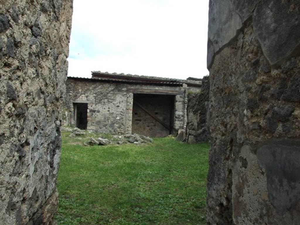 VI.16.29 Pompeii. March 2009. Looking east across atrium B.