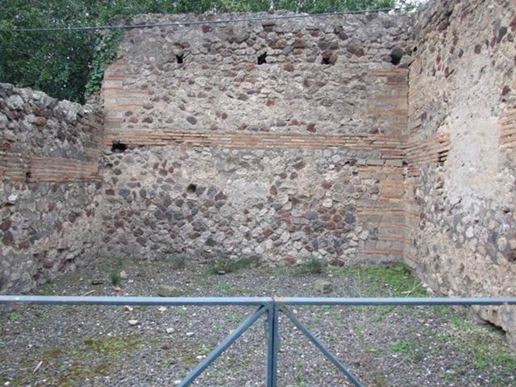 VI.17.7 Pompeii. December 2007. Looking west into shop.