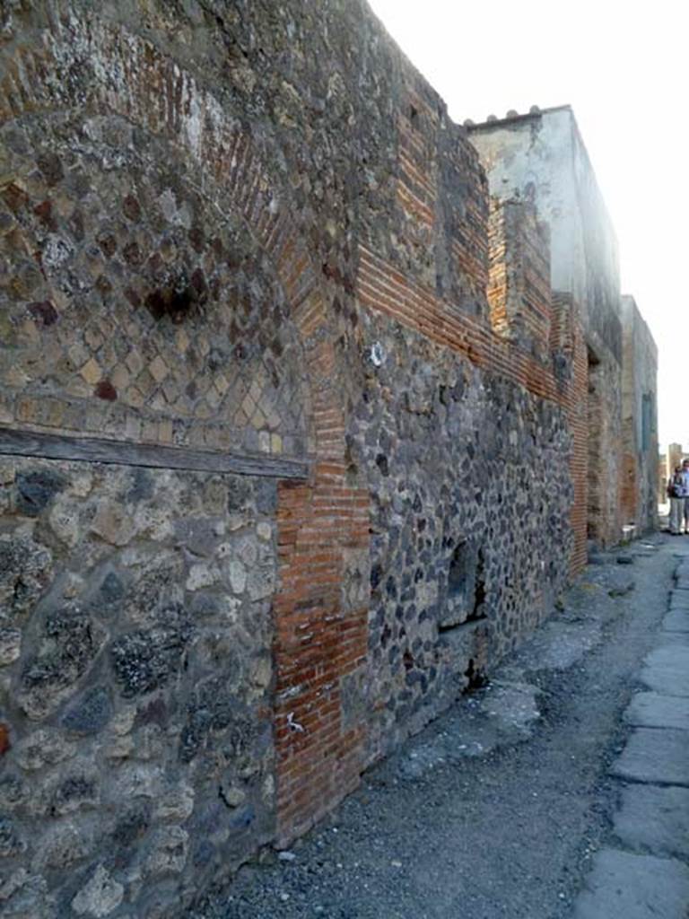 VI.17.29 Pompeii. May 2011. Looking north along front faade on Via Consolare. Photo courtesy of Michael Binns.
