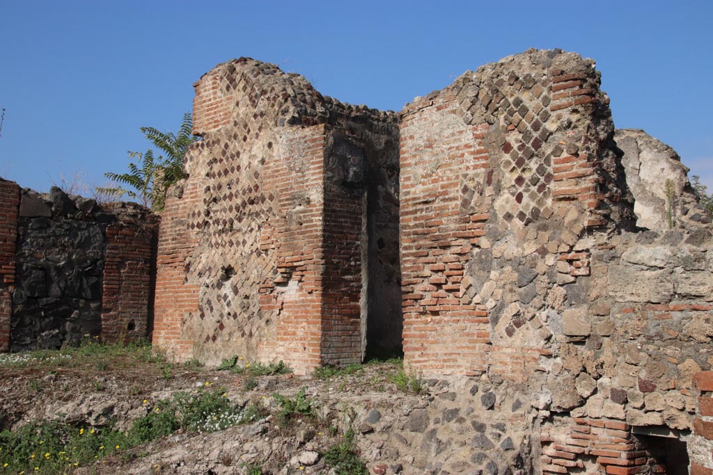 VI.17.36 Pompeii. October 2023. Doorway on north side of atrium. Photo courtesy of Klaus Heese.