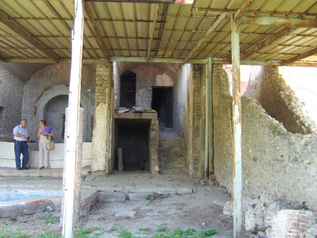 VI.17.42 Pompeii. May 2006. Stairs 30 to upper levels.