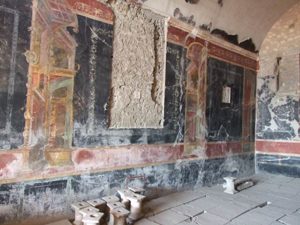 VI.17.42 Pompeii. December 2007. Triclinium 20 overlooking garden. Centre of north wall.