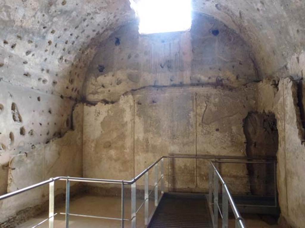 VII.1.8 Pompeii. June 2012. West end of tepidarium 10, with doorway from changing room 11, on right. Photo courtesy of Michael Binns.