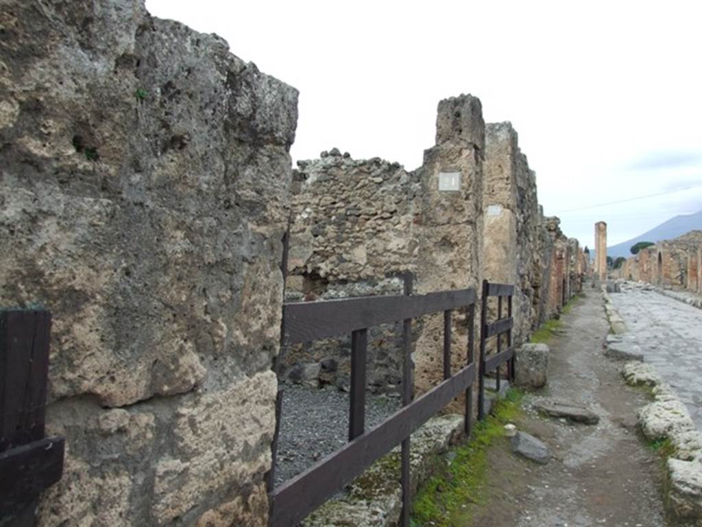 VII.1.21 Pompeii. December 2007. Entrance. Looking north along Via Stabiana.