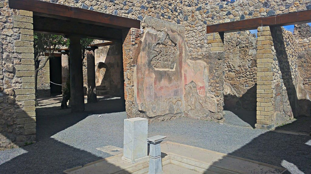 VII.1.25 Pompeii. 2016/2017. 
Atrium 24, looking towards north-west corner, with doorway to peristyle 31, on left. Photo courtesy of Giuseppe Ciaramella.

