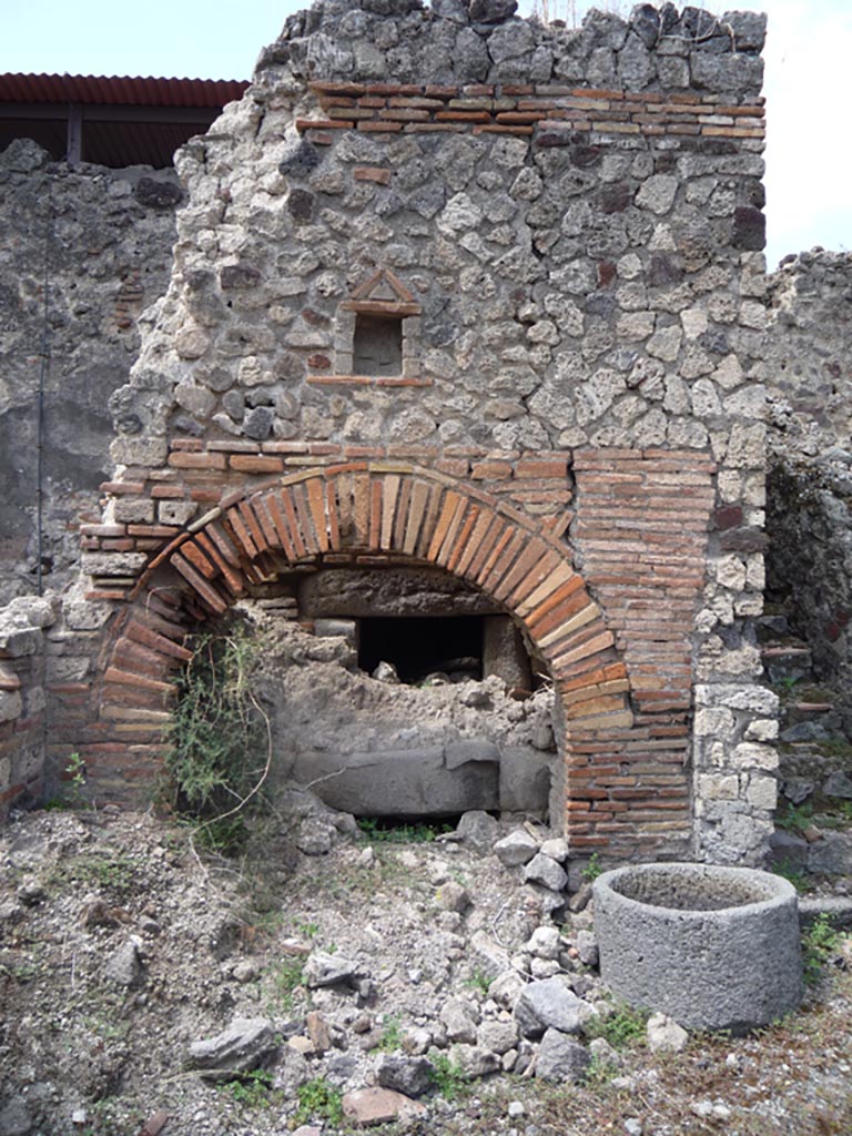 VII.1.36 Pompeii. October 2009. Looking west towards oven. Photo courtesy of Jared Benton.