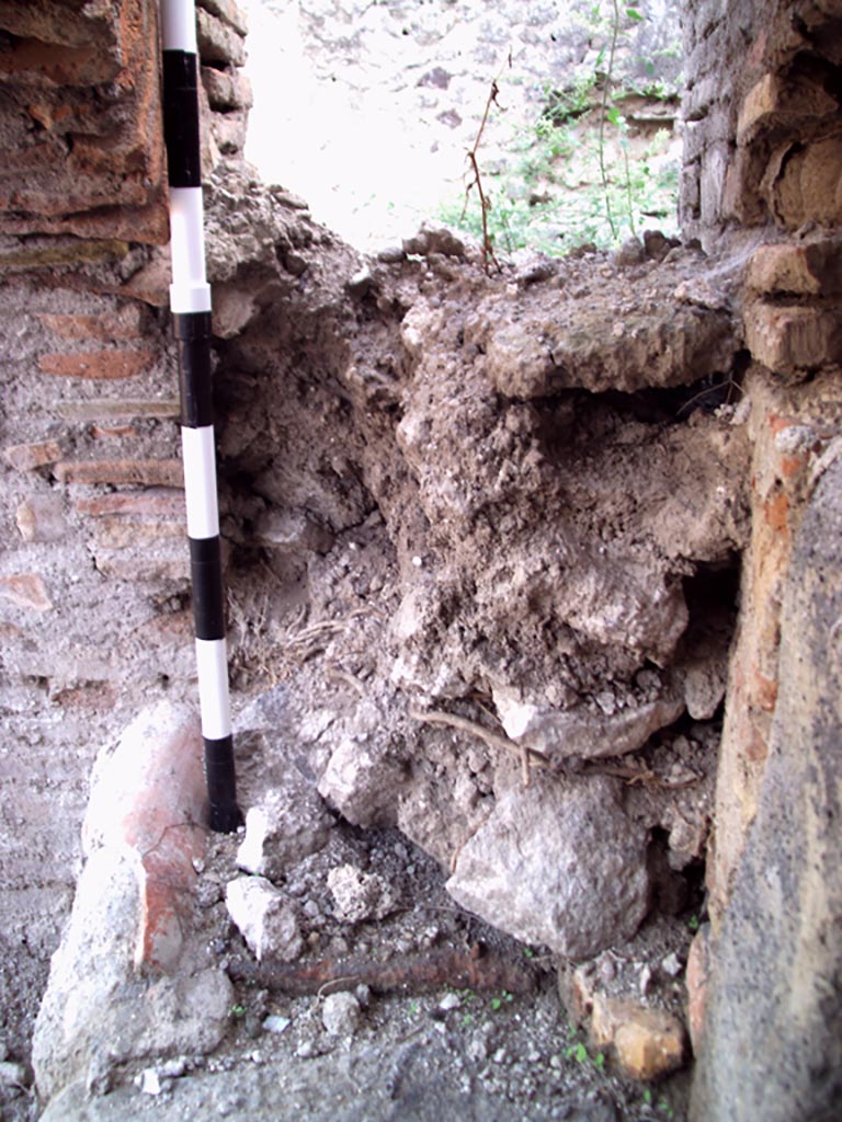 VII.1.36 Pompeii. August 2008. Looking south in oven. Photo courtesy of Jared Benton.