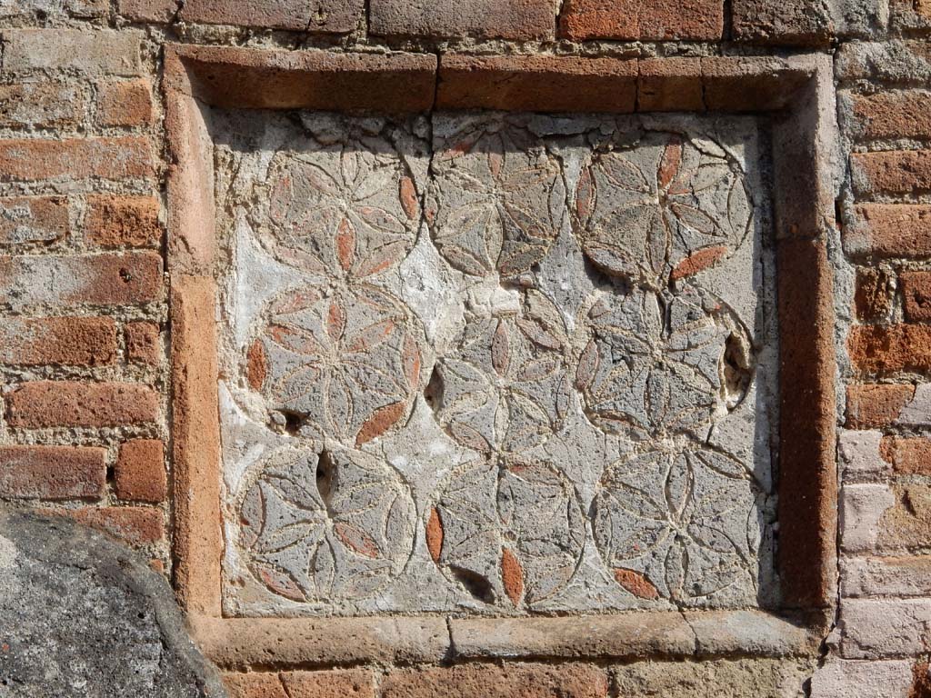 VII.1.36 Pompeii. June 2019. Detail of geometric plaque. Photo courtesy of Buzz Ferebee.